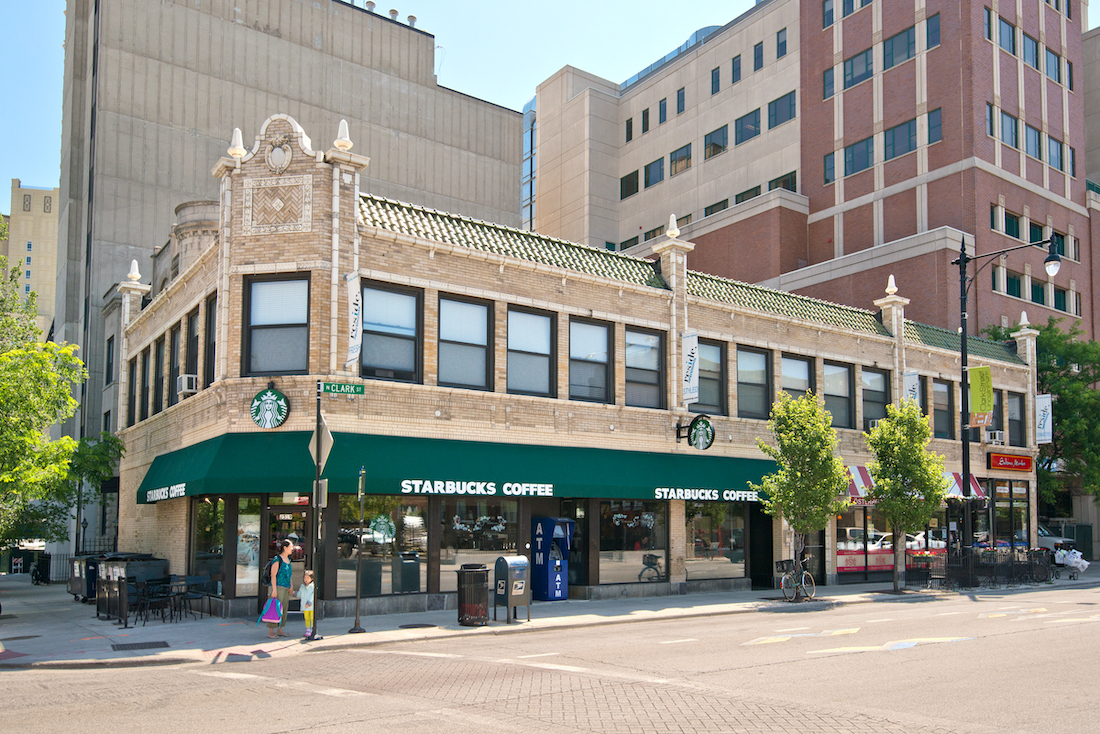 Retail Space at 2525 N Clark, Lincoln park